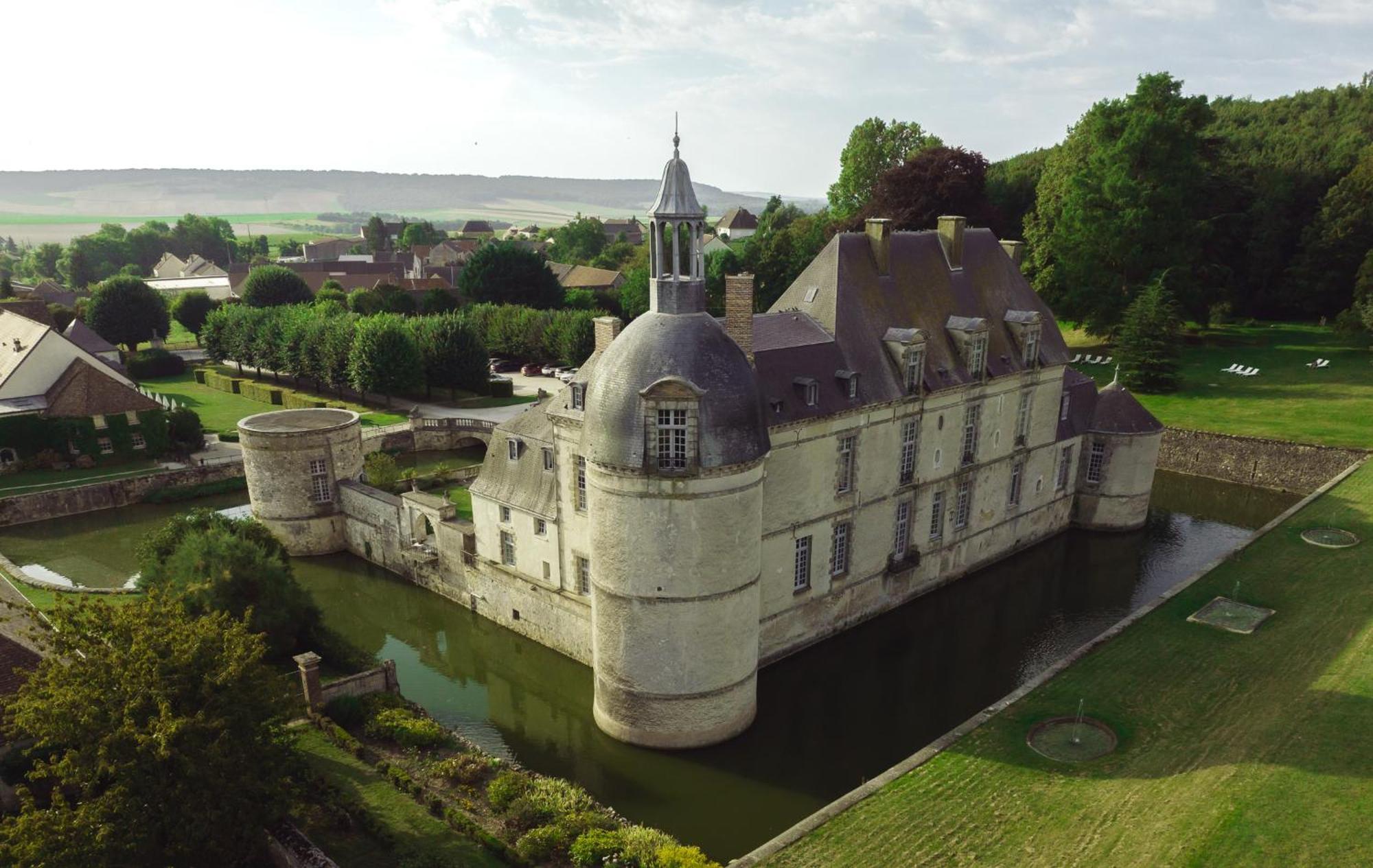Le Chateau D'Étoges Eksteriør billede