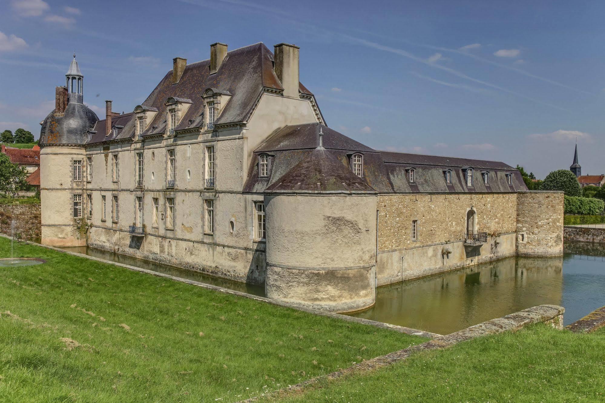 Le Chateau D'Étoges Eksteriør billede